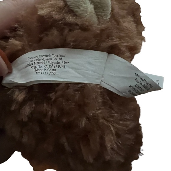 Creature Comforts Toys Moose & Baby Hugs from Canada Souvenir Stuffed Animal - Picture 4 of 10